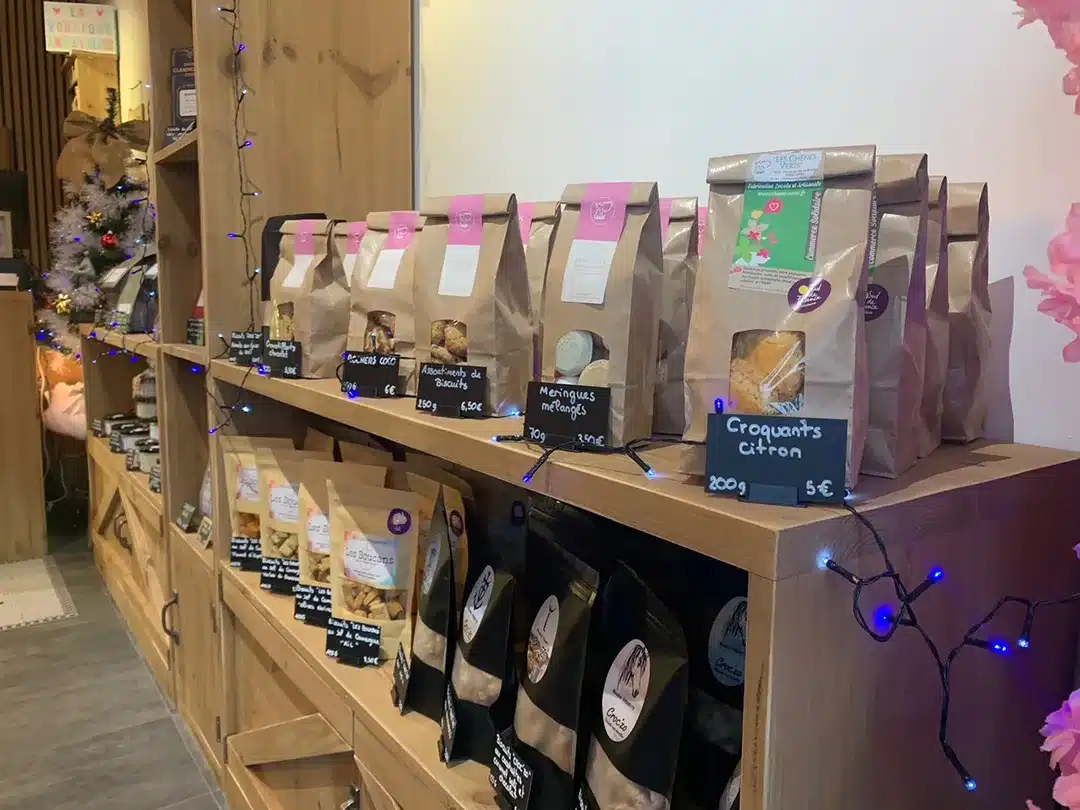 Les produits de l'ESAT Les chênes verts à la boutique Andalouse Finca Marcos